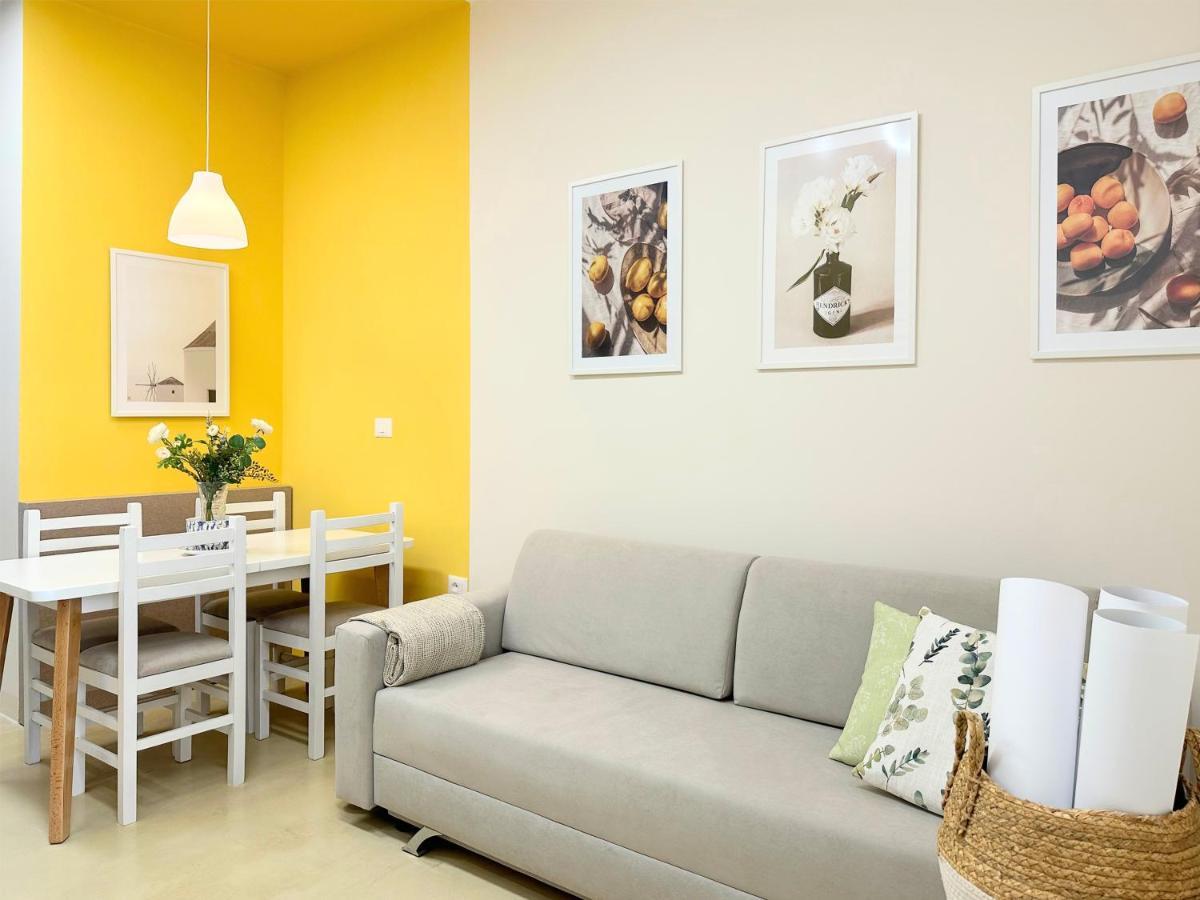 13 Eur For Monthly Stay - Home By The Sea - Hbs Голем Екстериор снимка