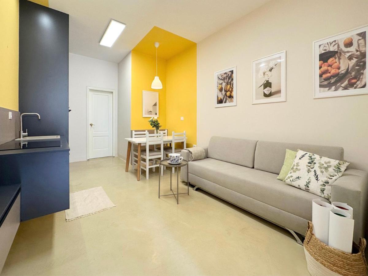 13 Eur For Monthly Stay - Home By The Sea - Hbs Голем Екстериор снимка