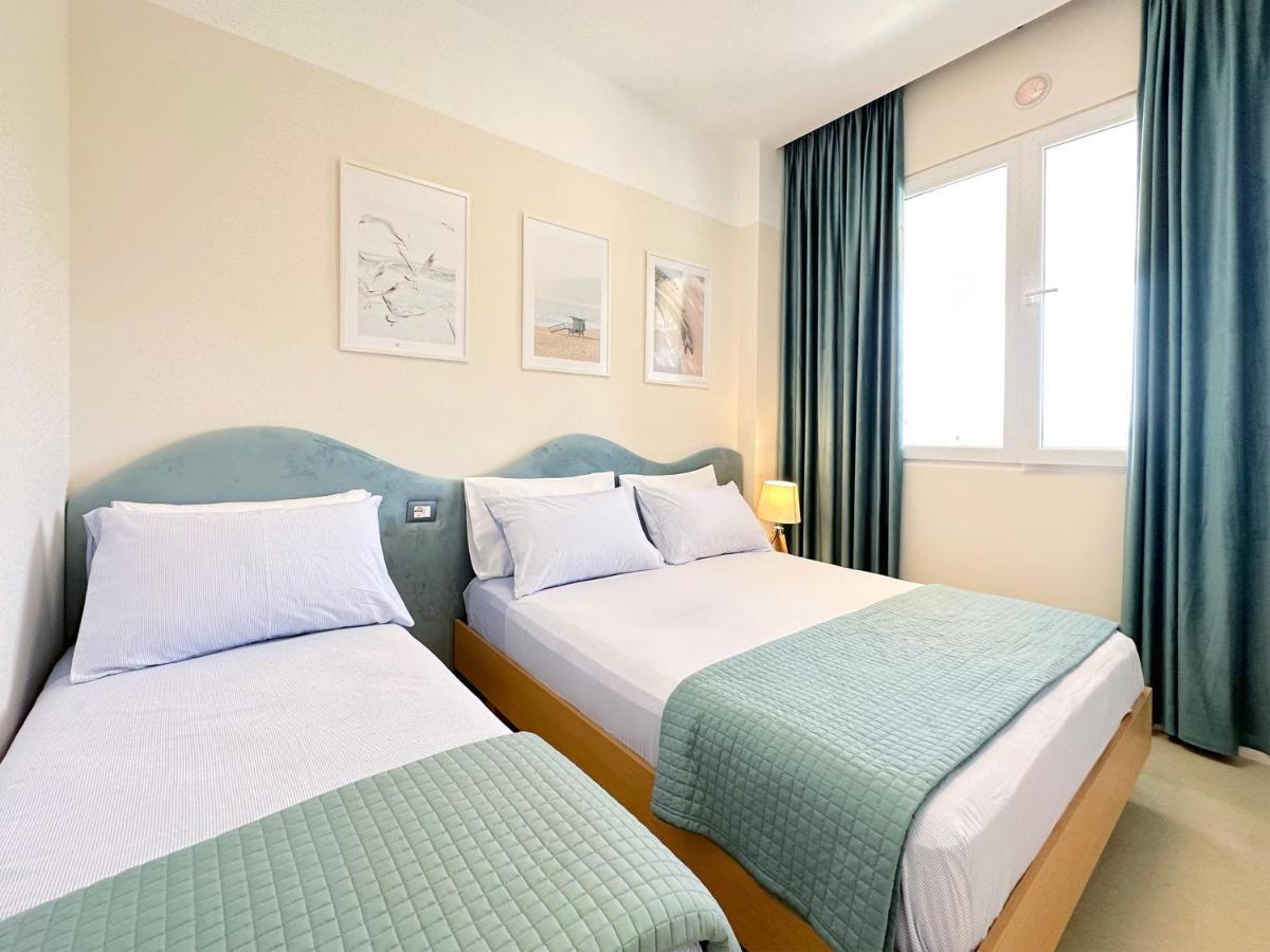 13 Eur For Monthly Stay - Home By The Sea - Hbs Голем Екстериор снимка