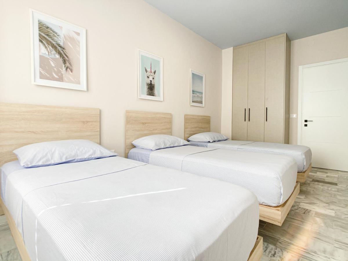 13 Eur For Monthly Stay - Home By The Sea - Hbs Голем Екстериор снимка