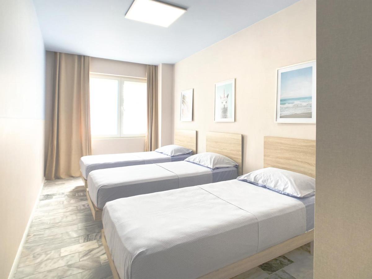 13 Eur For Monthly Stay - Home By The Sea - Hbs Голем Екстериор снимка