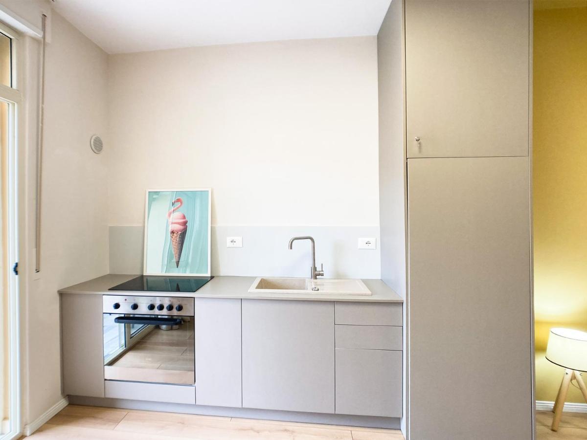 13 Eur For Monthly Stay - Home By The Sea - Hbs Голем Екстериор снимка