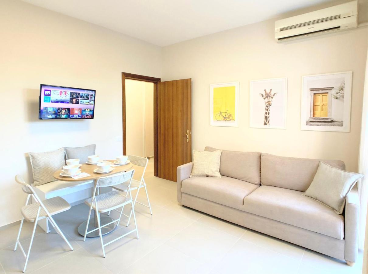 13 Eur For Monthly Stay - Home By The Sea - Hbs Голем Екстериор снимка
