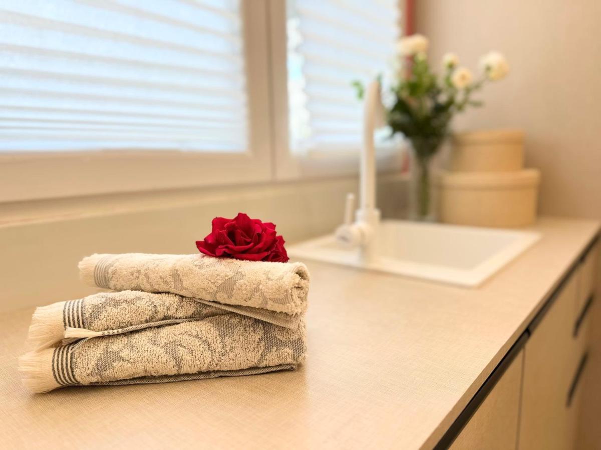 13 Eur For Monthly Stay - Home By The Sea - Hbs Голем Екстериор снимка